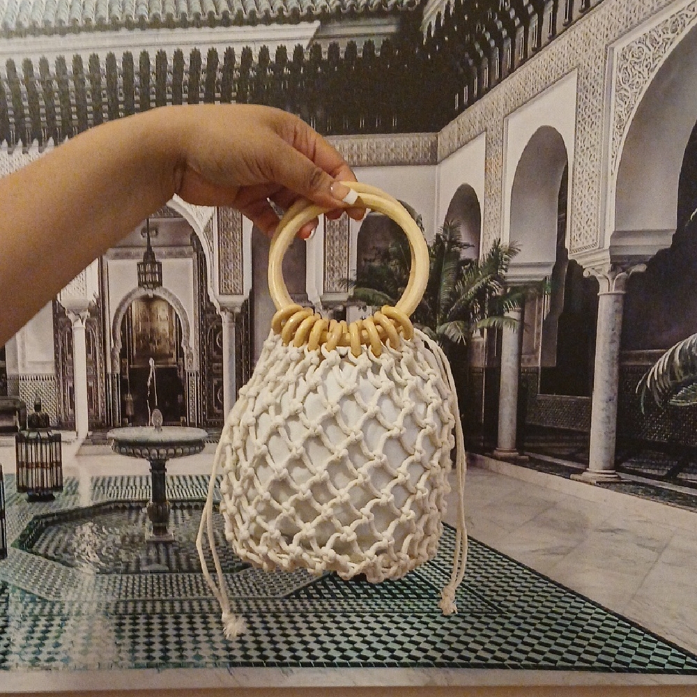 Vacay white Woven Handbag with Wooden Handles